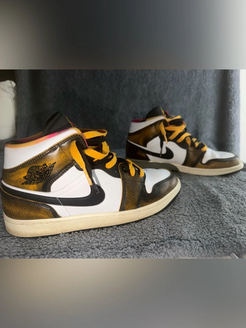 Air Jordan 1 Mid SE “Wear Away” Black/Taxi – Men’s 10.5
